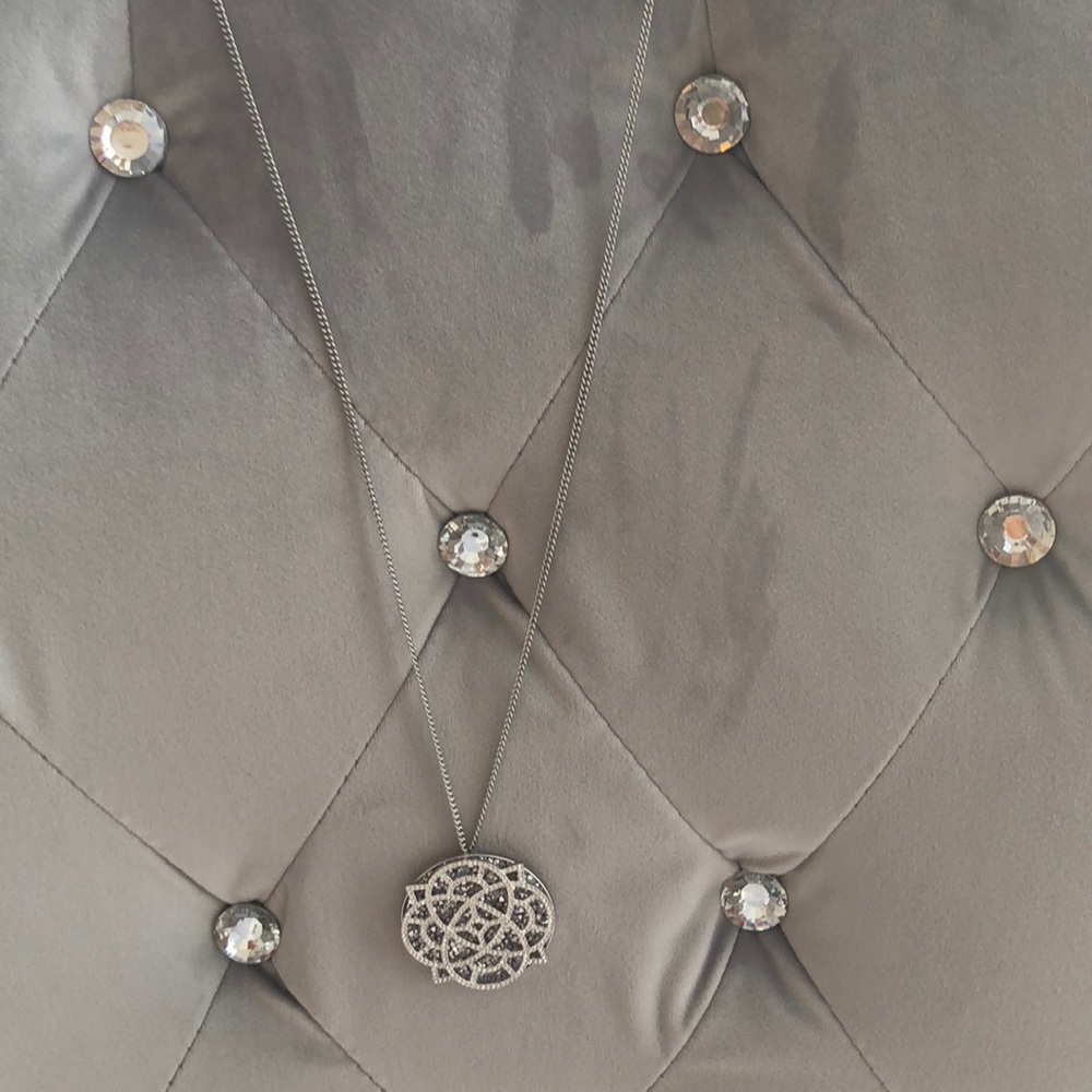 Beautiful Long necklace - Picture 2 of 5